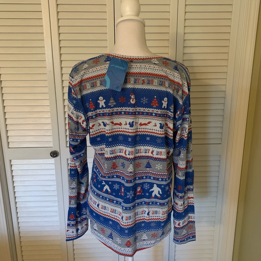 Brooks Run Merry Festive Blue and Gray Holiday Running Top NWT Size XL - Picture 3 of 6
